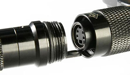 亚泰光电WIE-L手持轻便型工业视频内窥镜采用可插拔式结构设计,一台主机可更
换多种镜头